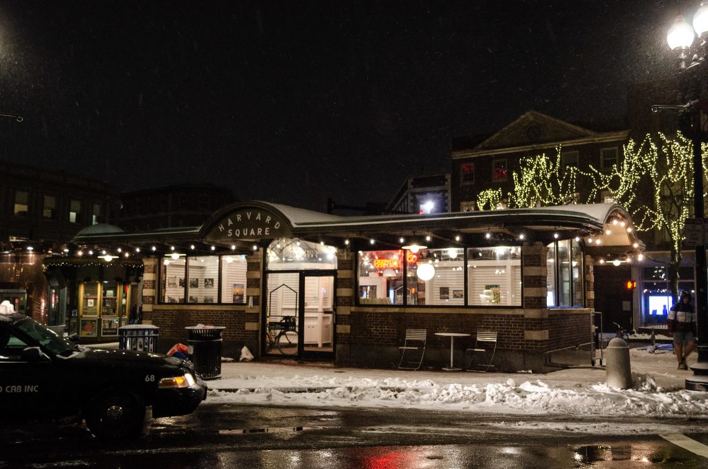 An image of the historic Kiosk at night